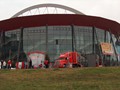 Der Coca-Cola Weihnachtstruck vor der Köln-Arena